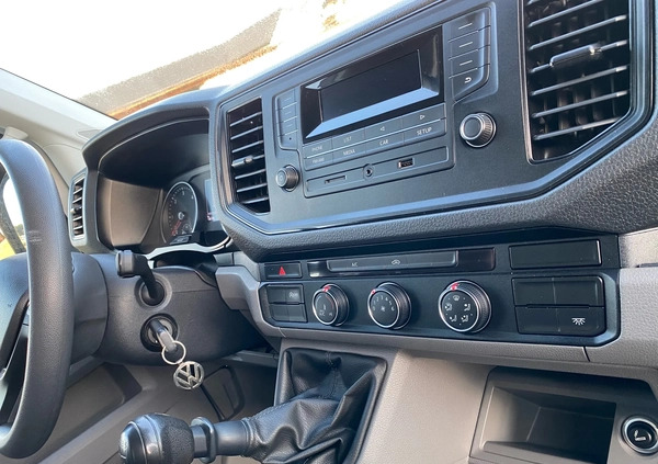 Volkswagen Crafter cena 77490 przebieg: 136196, rok produkcji 2017 z Osiek małe 121